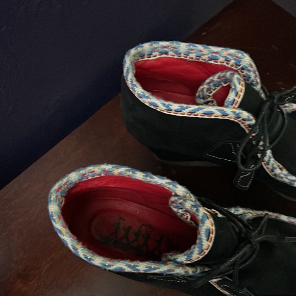 Pair of Women’s Black Suede Edge Boots size 39/9 by F-Troupe London - Picture 3 of 11